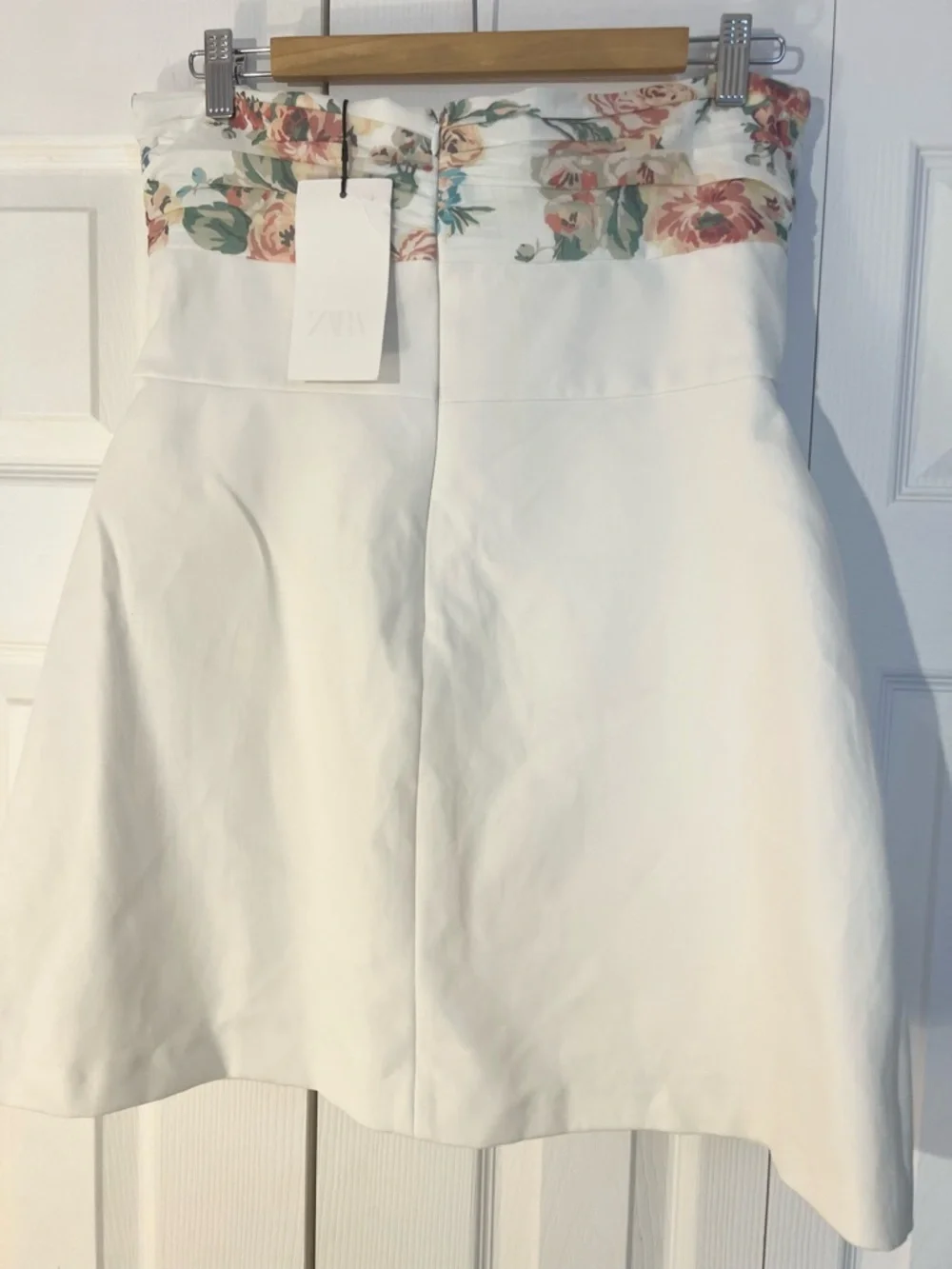 ZARA Strapless White Mini Dress with Floral Tie Bust - Picture 14 of 16